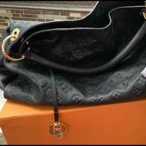 Louis Vuitton Artsy GM